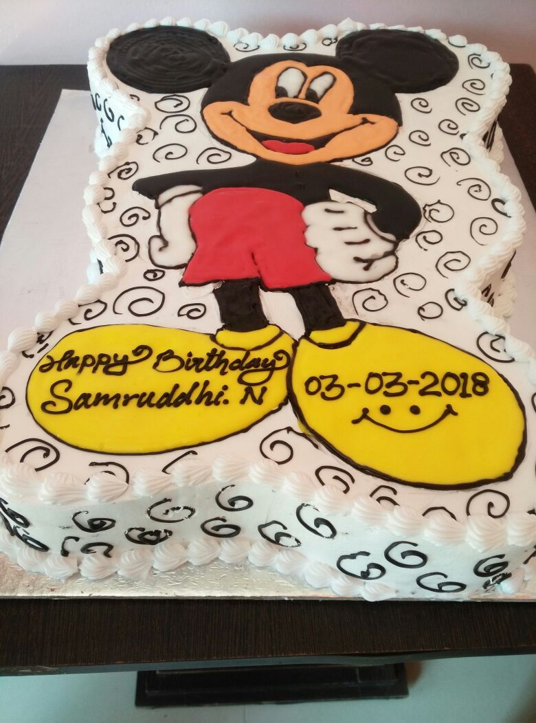 Mickey mouse cake